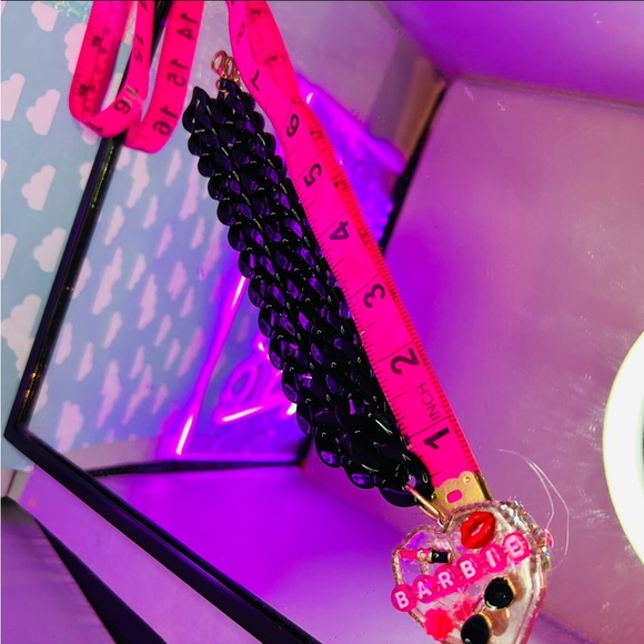 Barbie Necklace - Picture 6 of 6